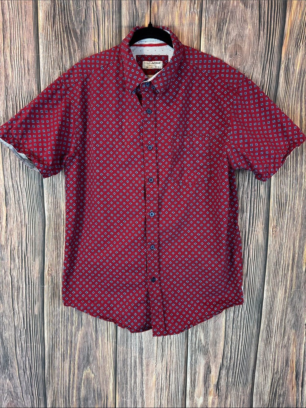 Short-Sleeve Button-Down Shirt in Maroon with Micro Diamond Print